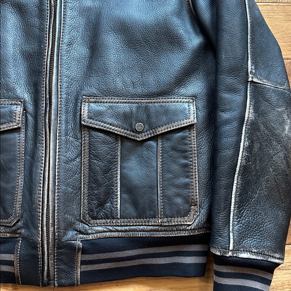 Vtg Andrew Marc New York full leather bomber jacket. - Picture 3 of 5